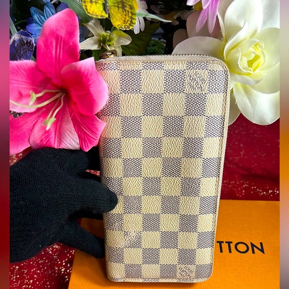 Louis Vuitton Checkered long Wallet - Picture 2 of 8